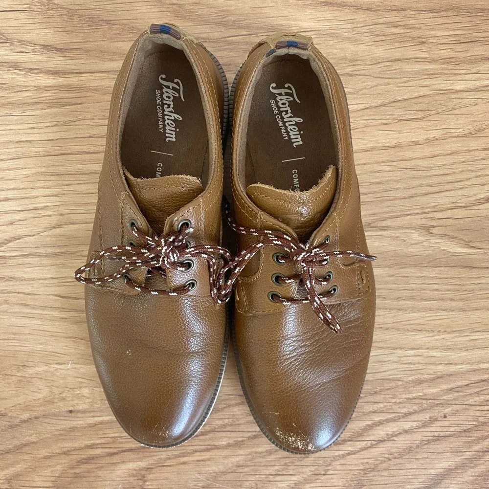 Florsheim Brown Leather Oxfords with Lace-Up Design - Picture 4 of 6